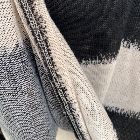 ❌DONATED❌Cherish Black White Stripe Drop Shoulders Boxy Tunic Top - Picture 10 of 12